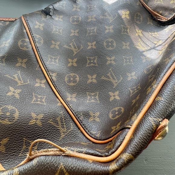 LV GALLIERA Shoulder Bag - Picture 7 of 11